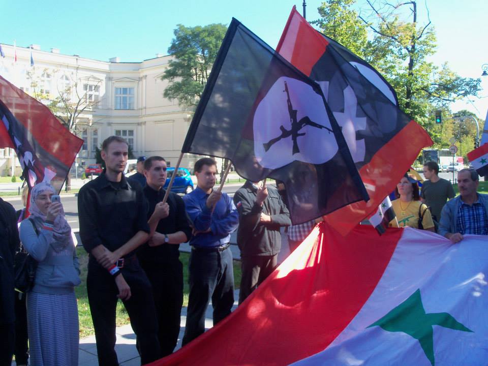 Warszawa: Manifestacja przed ambasadą USA