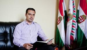 Gábor Vona: Walczymy z globalnym kapitalizmem i USA