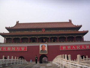 Chiny: Celna krytyka demoliberalizmu