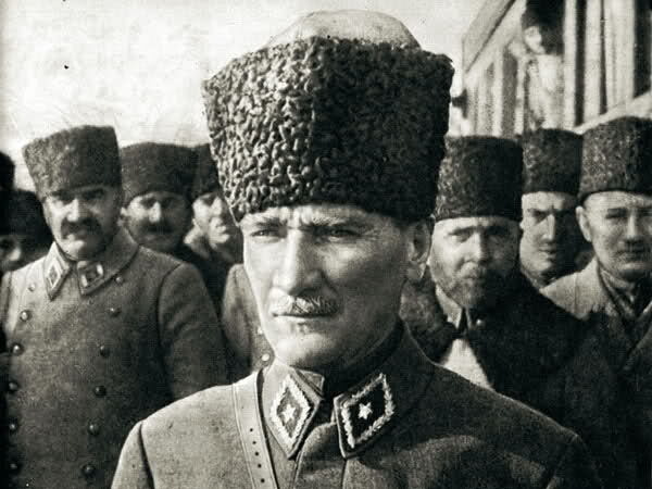 Adam Danek: Atatürk i kemalizm