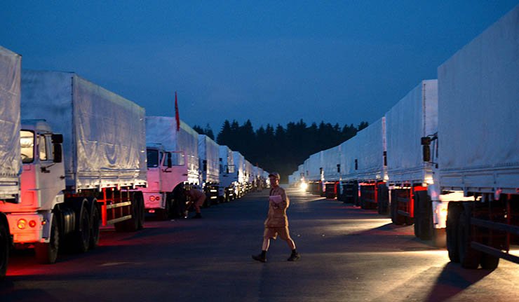 Noworosja: Biały konwój jedzie do Ługańska