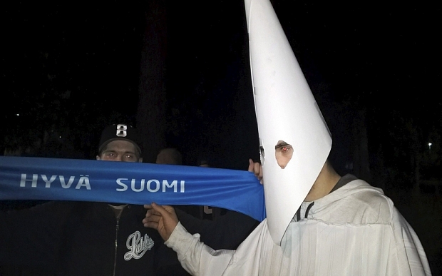 Finlandia: KKK wita imigrantów