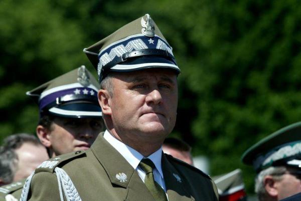 Polska: Macierewicz zwolnił rektora AON