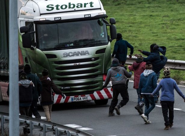 Francja: Imigranci zrujnowali Calais