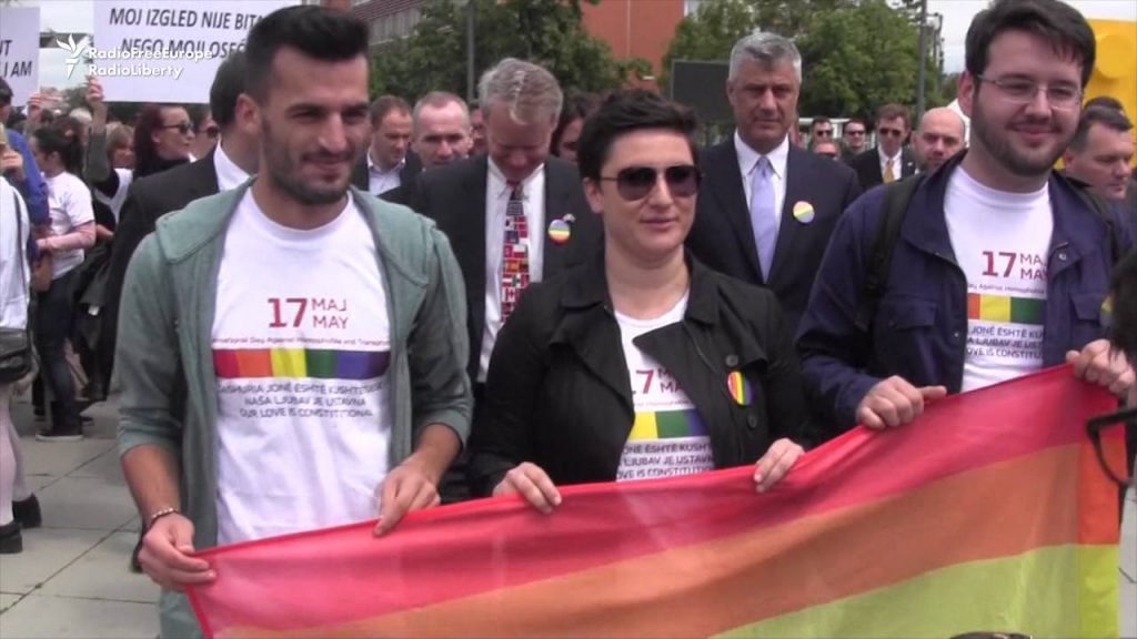 Kosowo: Prezydent pedałuje z USA i UE